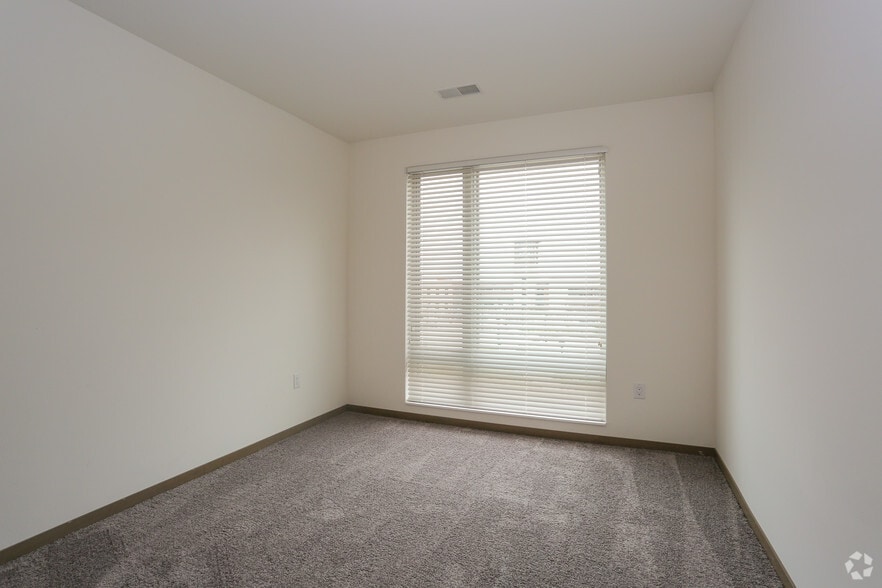 More Photos Of 7955-7973 S Main St, Oak Creek Apartments For Lease