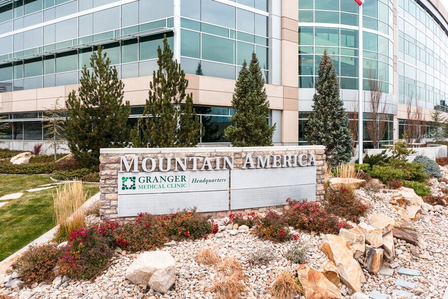 More Photos Of 7181 S Campus View Dr, West Jordan Office For Lease