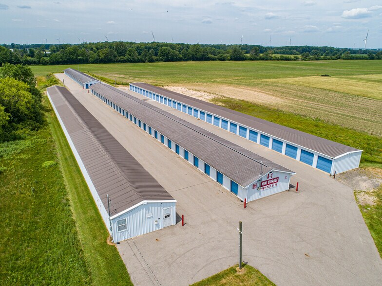 More Photos Of 1067 N Mission Rd, Mount Pleasant Self Storage For Sale