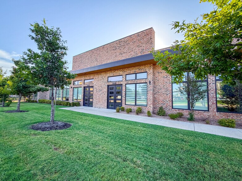 More Photos Of 1348 W US Highway 287 Byp, Waxahachie Office For Lease