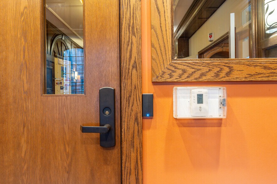 More Photos Of 190 Camp Hill Rd, Fort Washington Religious Facility For Lease