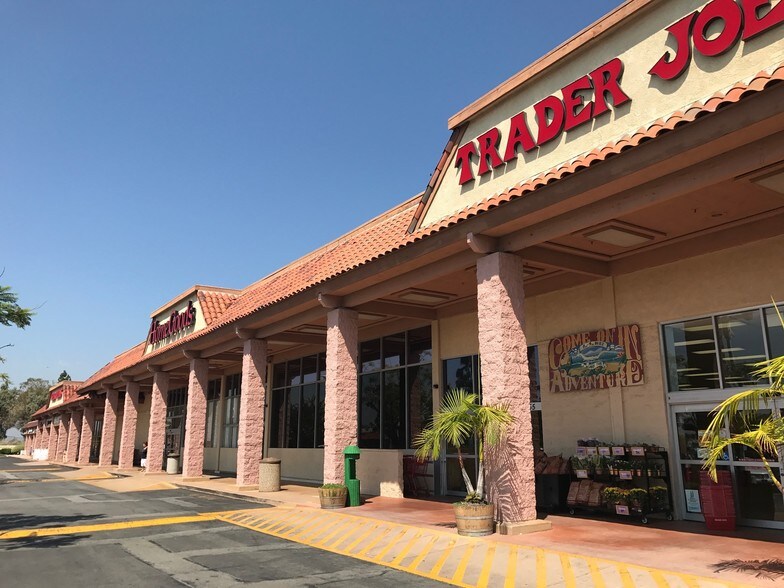 More Photos Of 19713-19725 Yorba Linda Blvd, Yorba Linda General Retail For Lease