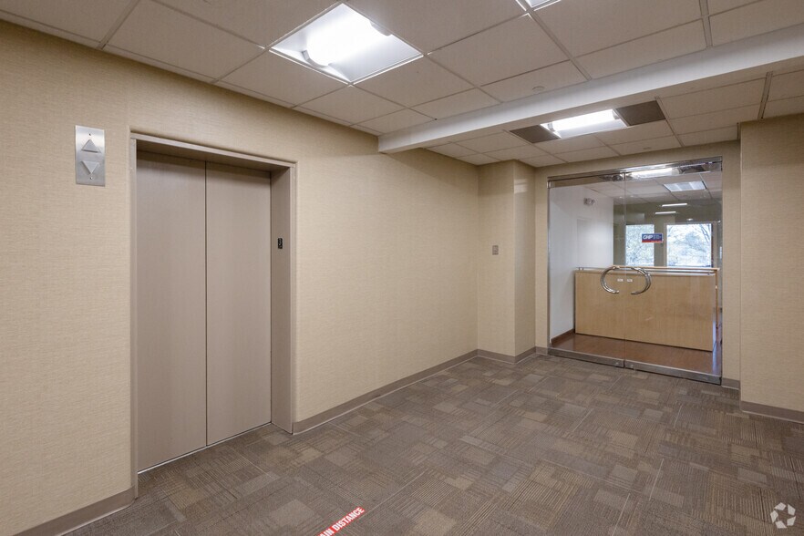 More Photos Of 218 Route 17 N, Rochelle Park Office For Lease