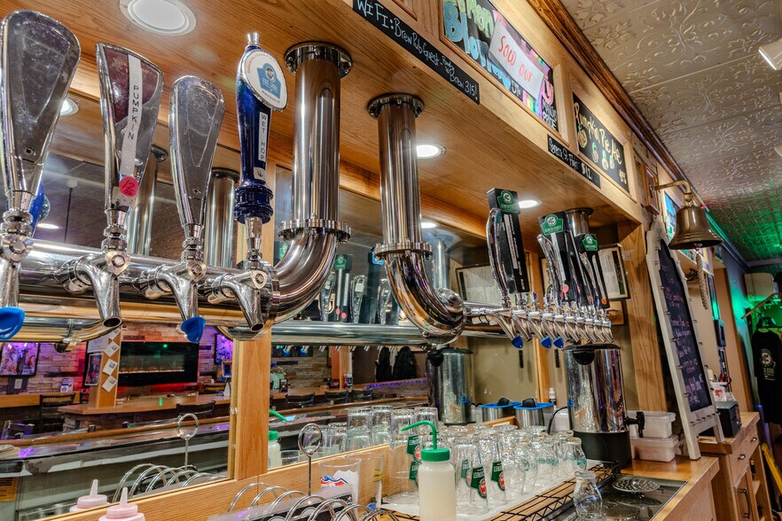 More Photos Of 315 E Seneca St, Manlius General Retail For Sale