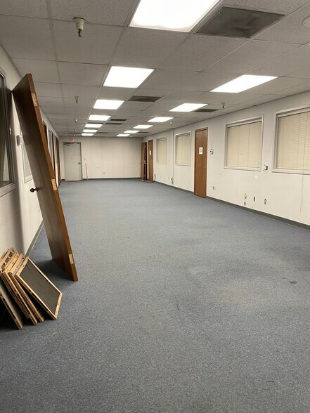 More Photos Of 1602 Pike St NW, Auburn Research And Development For Lease