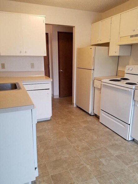 More Photos Of 1111 NE 122nd Ave, Portland Apartments For Sale