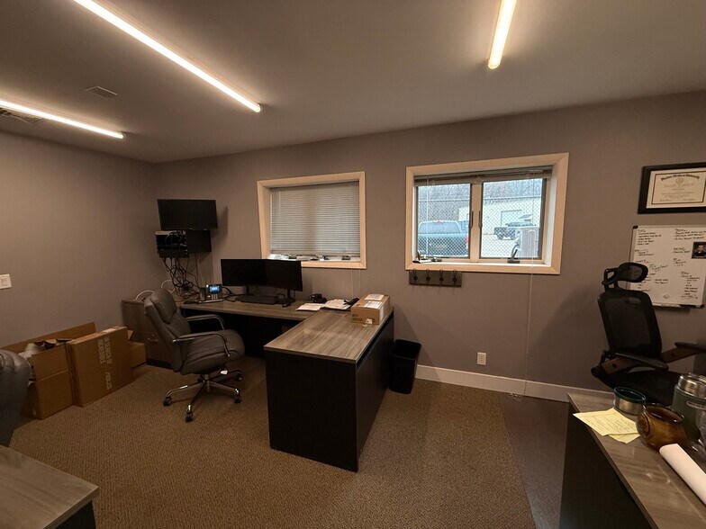 More Photos Of 862 Lenox Ave, Portage Manufacturing For Lease