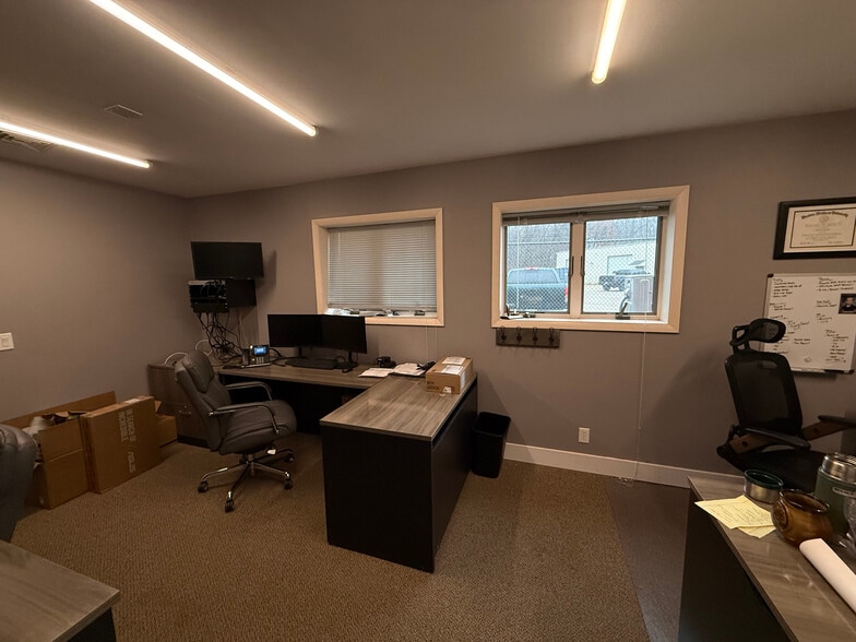 More Photos Of 862 Lenox Ave, Portage Manufacturing For Sale