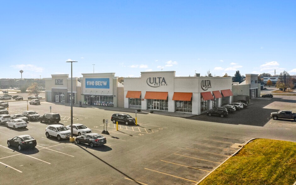 More Photos Of 4411 W Wisconsin Ave, Appleton Freestanding For Sale