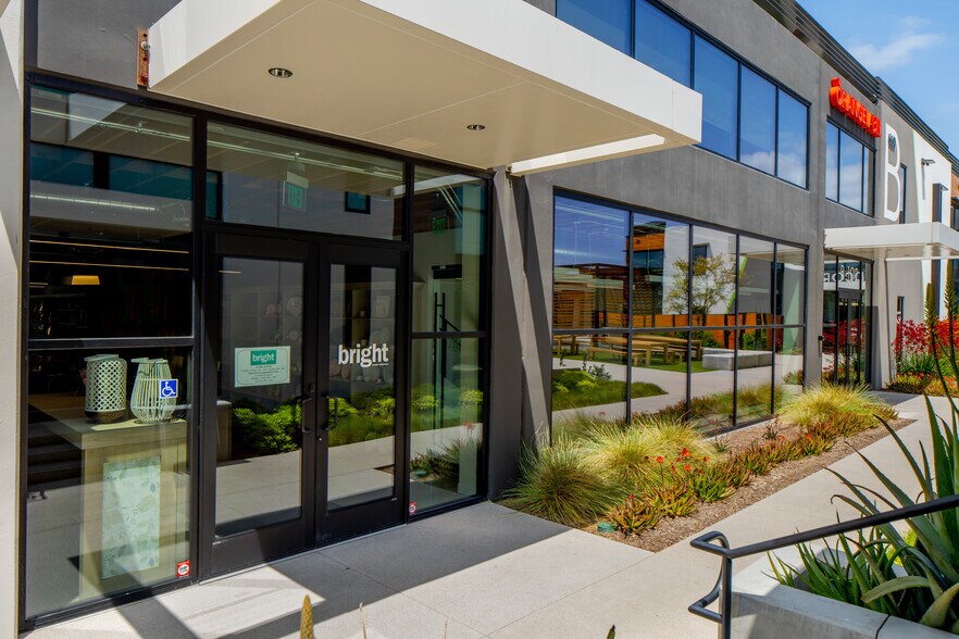 More Photos Of 660 W Baker St, Costa Mesa Unknown For Lease