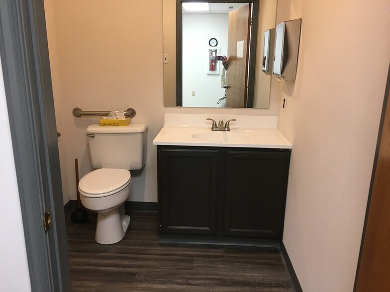 More Photos Of 2500 E High St, Pottstown Office For Sale