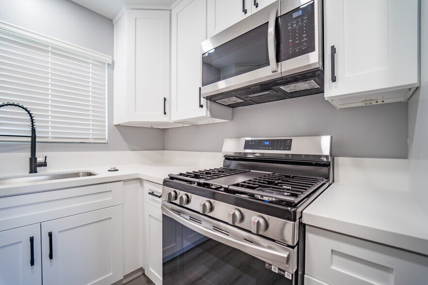 More Photos Of 4140 48th St, San Diego Apartments For Sale