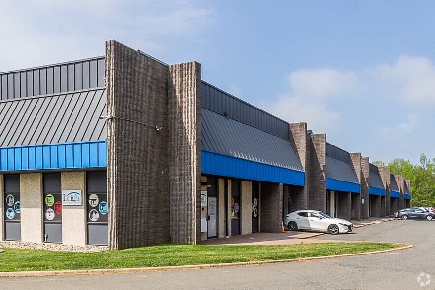 More Photos Of 45 Everett Dr, Princeton Junction Light Distribution For Lease