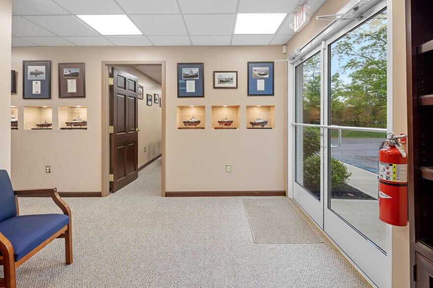 More Photos Of 30 Bolton Ln, West Creek Light Distribution For Sale