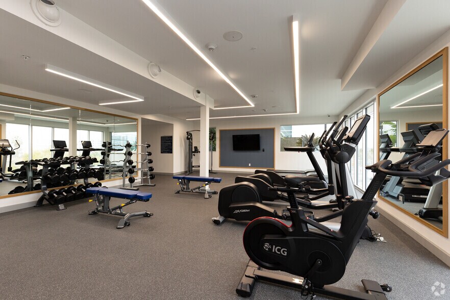 More Photos Of 11311 Chandler Blvd, North Hollywood Apartments For Lease