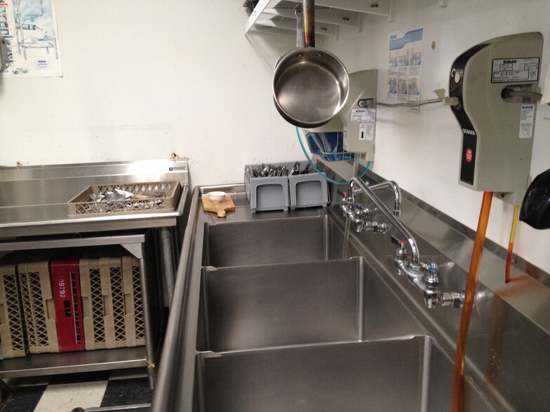 More Photos Of 1818 1st Ave, Scottsbluff Restaurant For Sale