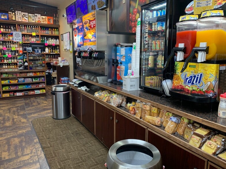 More Photos Of 1445 Highway 46, Wasco Service Station For Sale