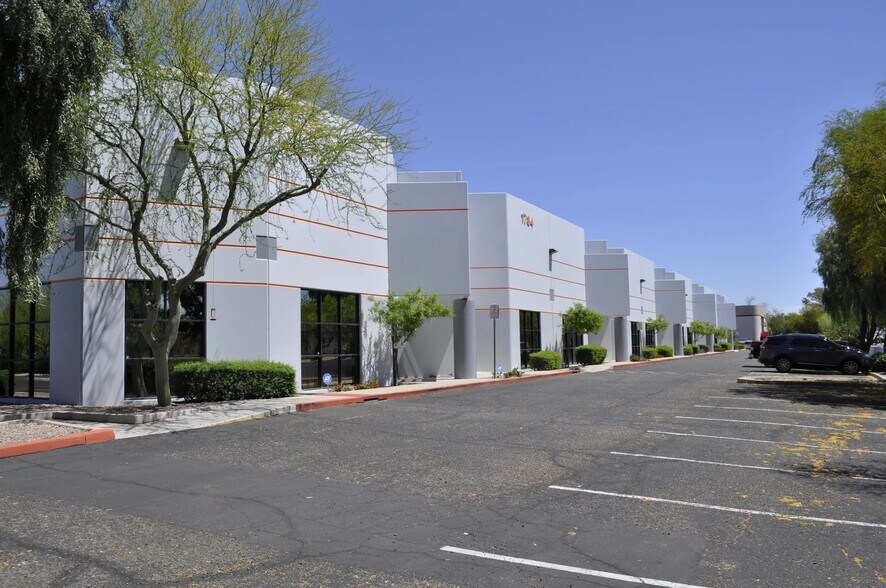 Primary Photo Of 1734 W Williams Dr, Phoenix Warehouse For Lease