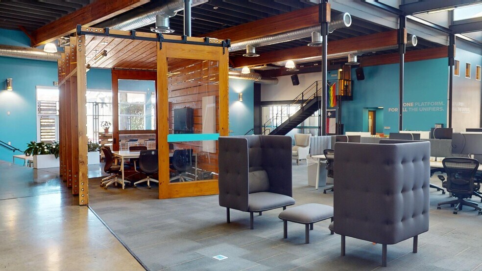 More Photos Of 2201 E 6th St, Austin Loft Creative Space For Lease