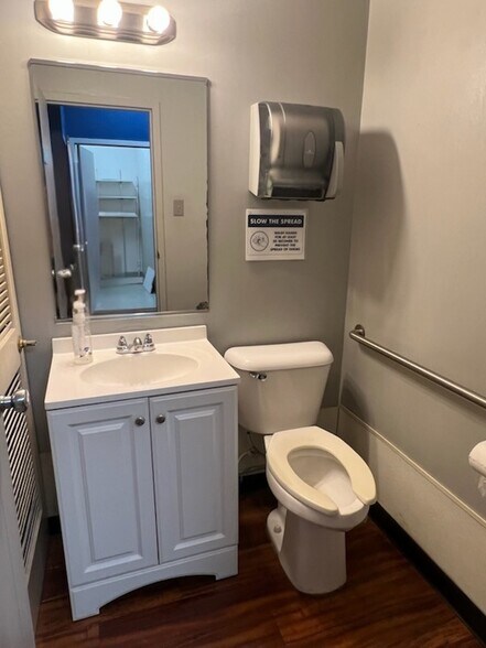 More Photos Of 6361-6367 Glenway Ave, Cincinnati Storefront Retail Office For Lease