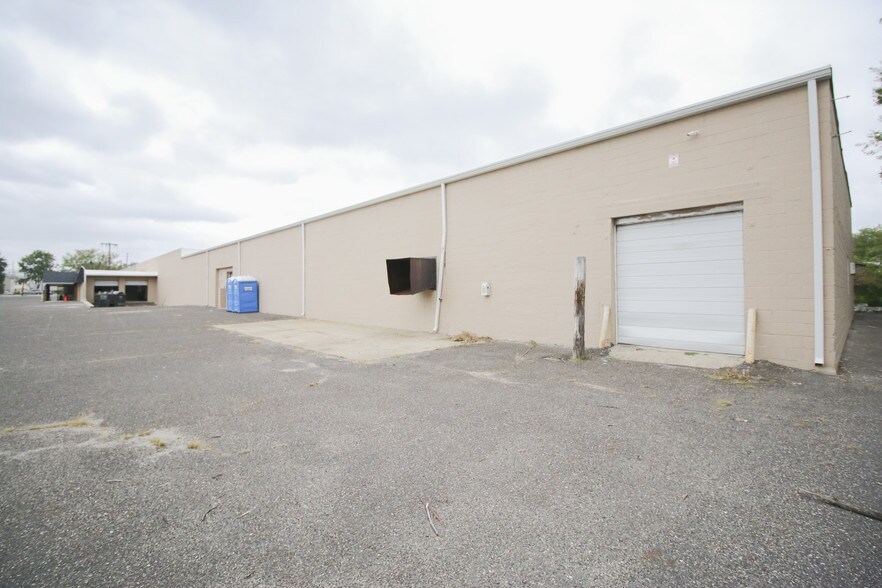 More Photos Of 1206 Route 130 N, Burlington Light Distribution For Lease