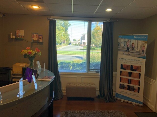 More Photos Of 44125 Woodridge Pky, Lansdowne Office For Sale
