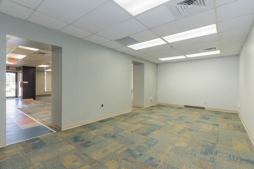 More Photos Of 402 Washington Ave, Iron River Bank For Sale