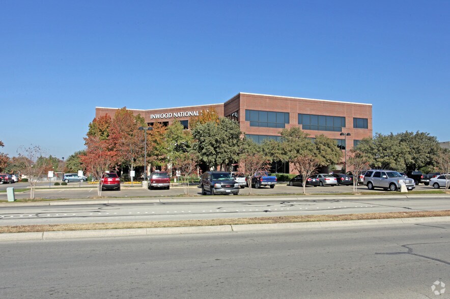 More Photos Of 2220 San Jacinto Blvd, Denton Office For Sale