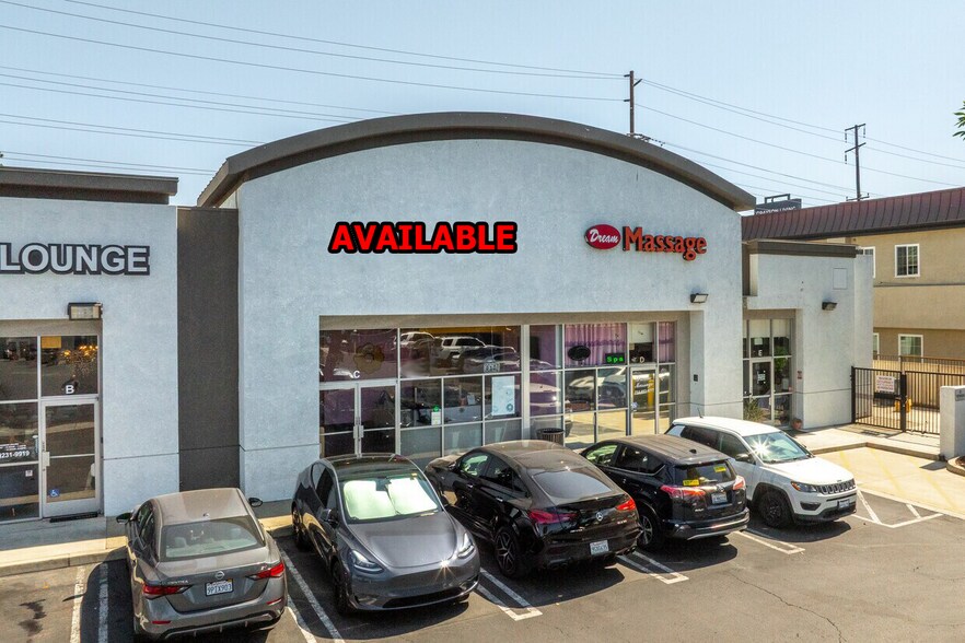 More Photos Of 1935 E 17th St, Santa Ana Storefront Retail Office For Lease