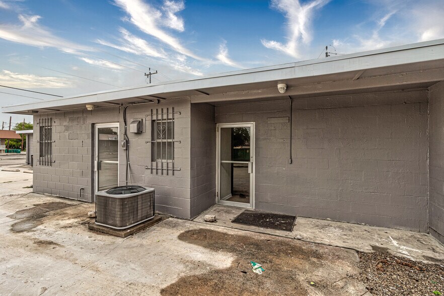 119123 E Wright Blvd, Universal City, TX 78148 Retail For Lease