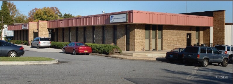 More Photos Of 4801-4825 Benson Ave, Arbutus Warehouse For Lease