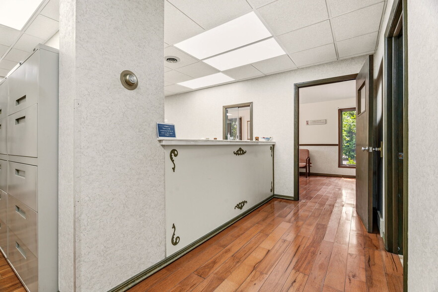 More Photos Of 255 Dueber Ave SW, Canton Medical For Sale