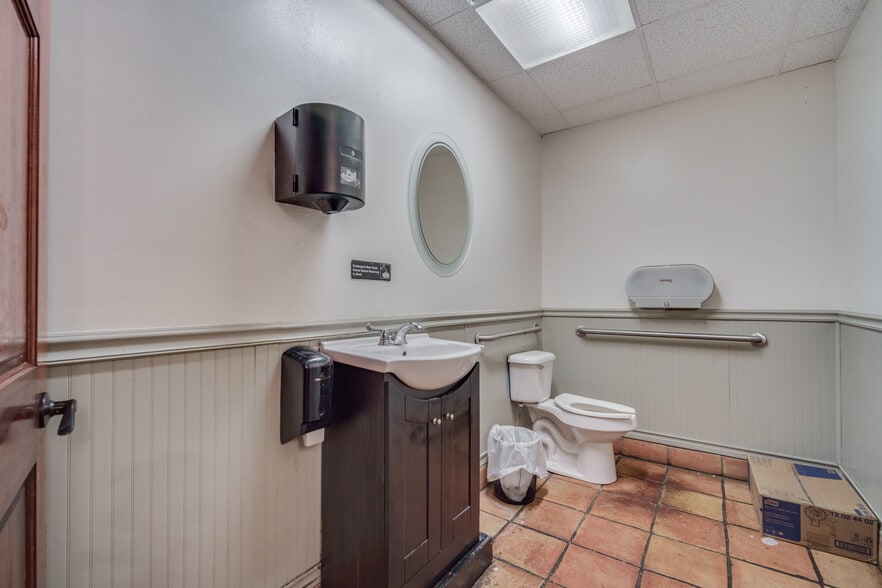 More Photos Of 2589 Boston Rd, Wilbraham Restaurant For Sale