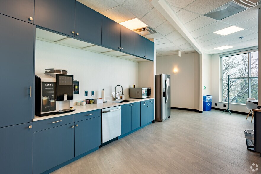 More Photos Of 6275 Joyce Dr, Arvada Office For Lease