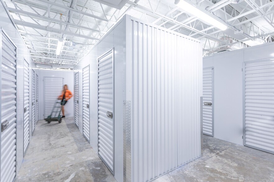 More Photos Of 333 3rd Ave N, Saint Petersburg Coworking Space