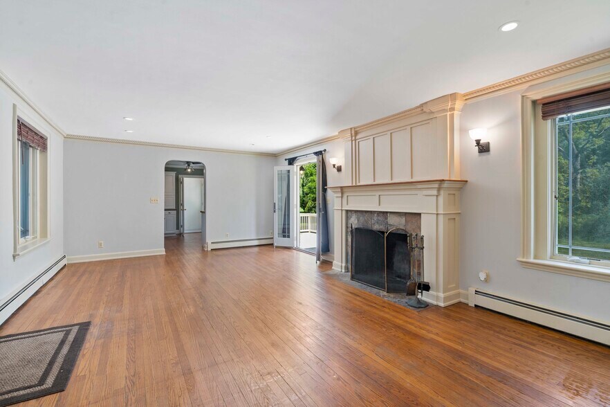 More Photos Of 490 Rt 46 Rd, Belvidere Light Distribution For Sale