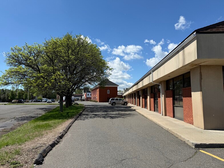 More Photos Of 97-101 South St, West Hartford Unknown For Lease