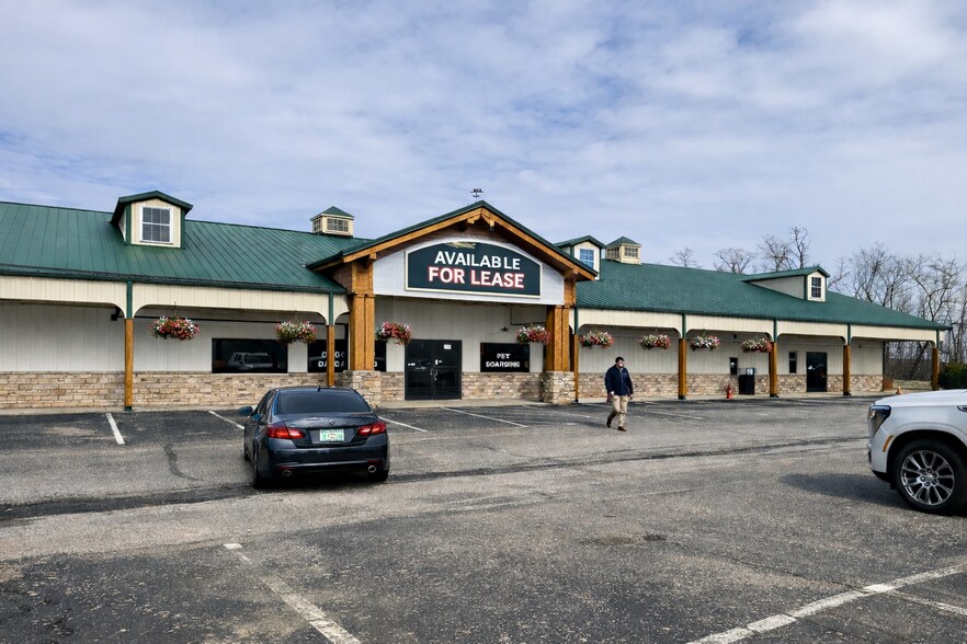 More Photos Of 6791 Shelbyville Rd, Simpsonville Freestanding For Lease