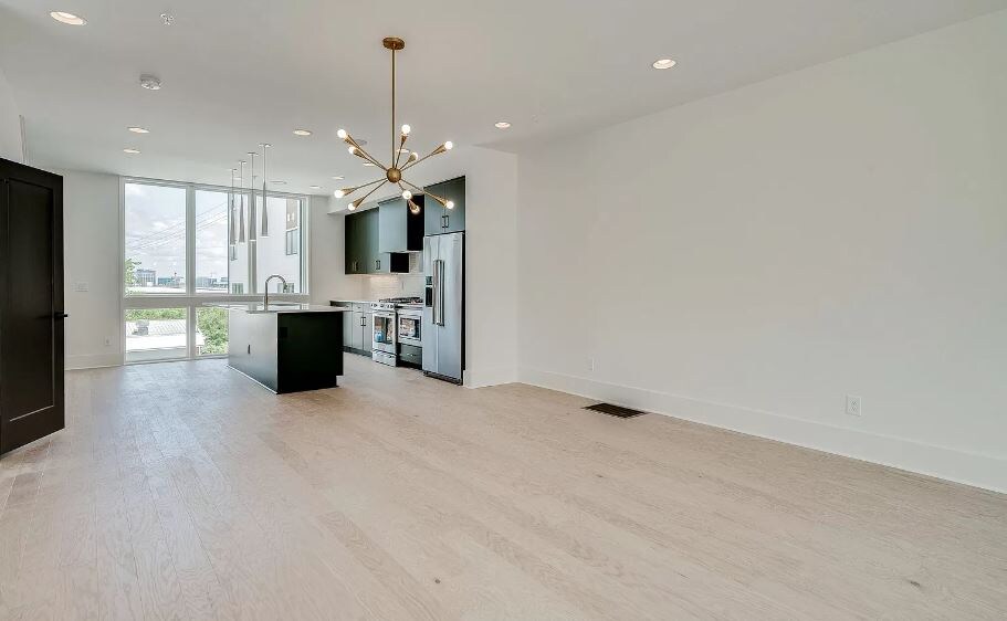 More Photos Of 3216 Charlotte Rd, Nashville Office For Lease