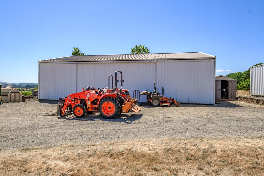More Photos Of 10845 Brateng Rd, Monmouth Winery Vineyard For Sale