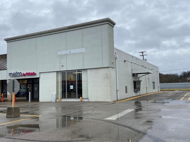 More Photos Of 241 N Wooster Rd, Barberton Unknown For Lease