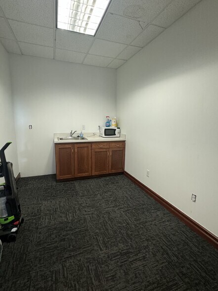 More Photos Of 3550 N University Ave, Provo Medical For Lease