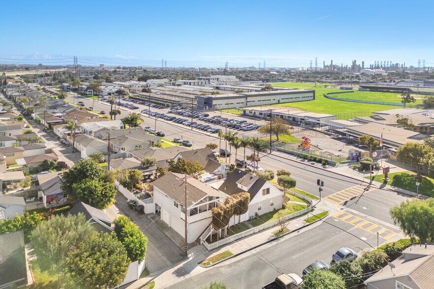 More Photos Of 3759 W 182nd St, Torrance Multifamily For Sale