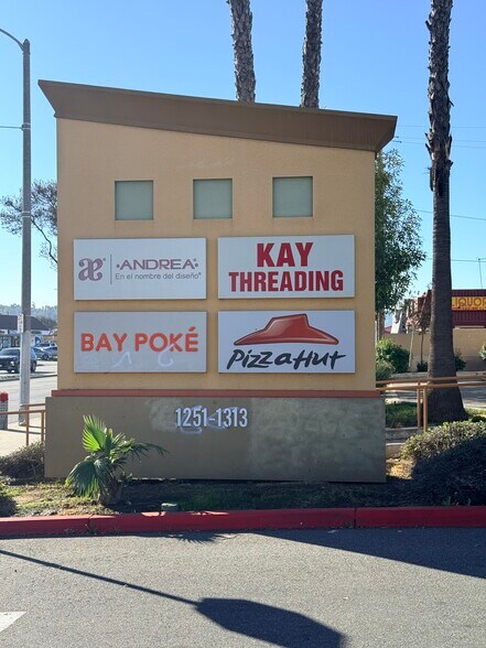 More Photos Of 1255-1313 N Hacienda Blvd, La Puente Unknown For Lease