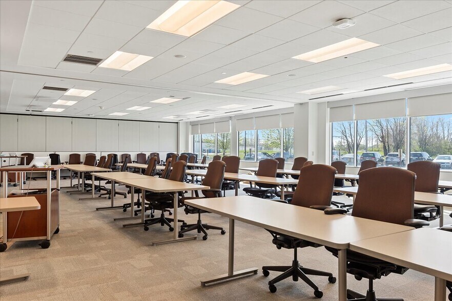 More Photos Of 3051 Hollis Dr, Springfield Office For Lease