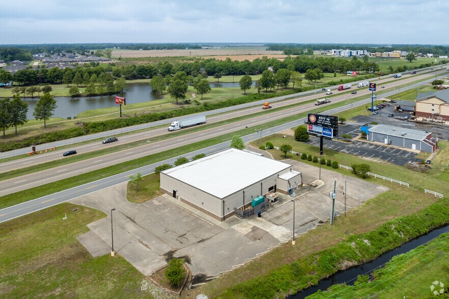 More Photos Of 2596 Interstate 55, Marion Medical For Sale