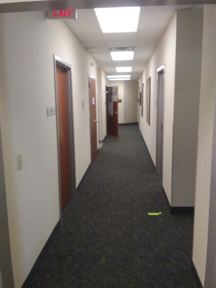 More Photos Of 1625 Lancaster Dr, Grapevine Medical For Lease