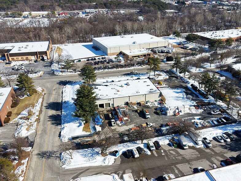 More Photos Of 7476 Candlewood Rd, Hanover Flex For Sale