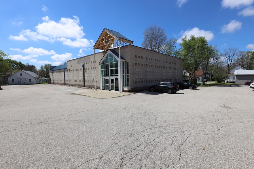 Primary Photo Of 116 Ainsworth St, Lodi Drugstore For Sale