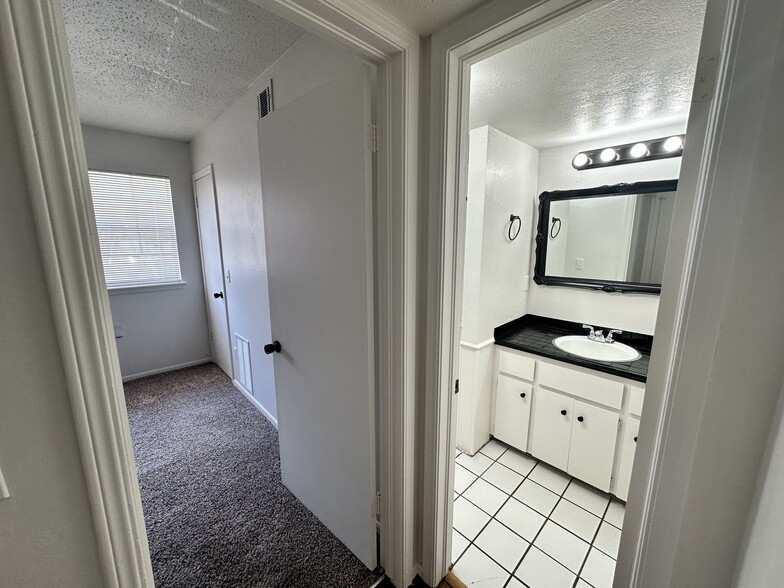 More Photos Of 700-710 NW 17th St, Oklahoma City Apartments For Sale